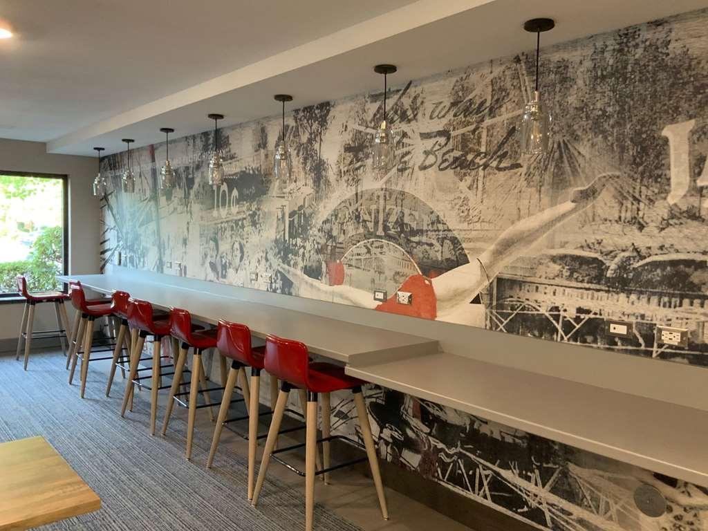 Oxford Suites Portland - Jantzen Beach Bilik gambar